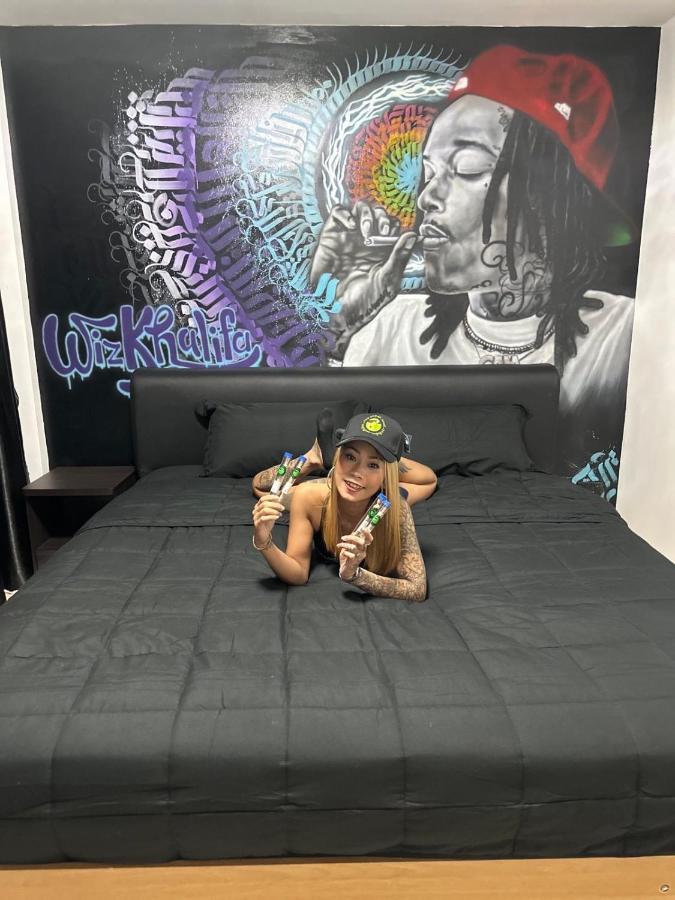 Bonkers Guesthouse Pattaya ภายนอก รูปภาพ
